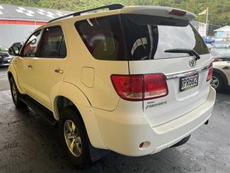 2007 Toyota Fortuner - Thumbnail