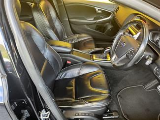 2015 Volvo v40 - Thumbnail