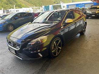 2015 Volvo v40 - Thumbnail