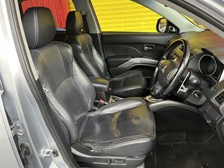 2009 Mitsubishi Outlander - Thumbnail