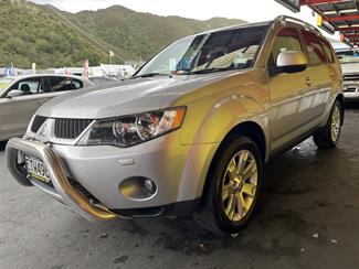 2009 Mitsubishi Outlander - Thumbnail
