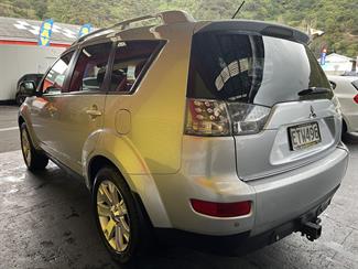 2009 Mitsubishi Outlander - Thumbnail