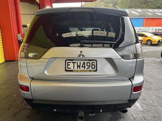 2009 Mitsubishi Outlander - Thumbnail