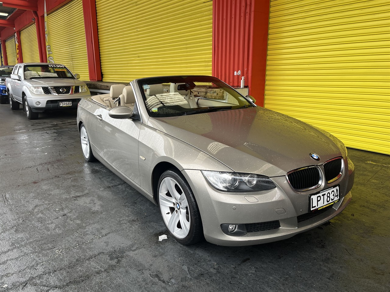 2009 BMW 320i
