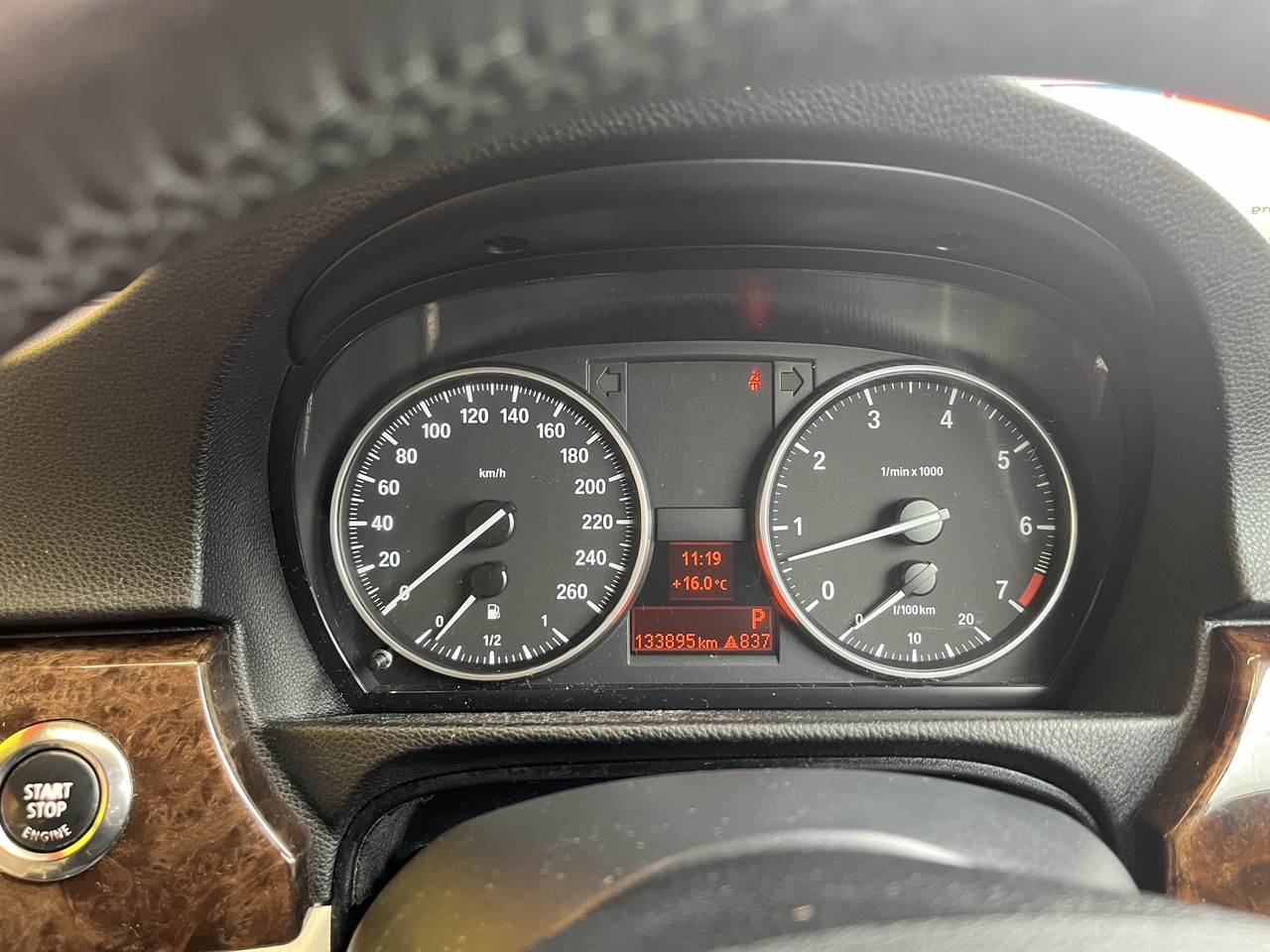 2009 BMW 320i
