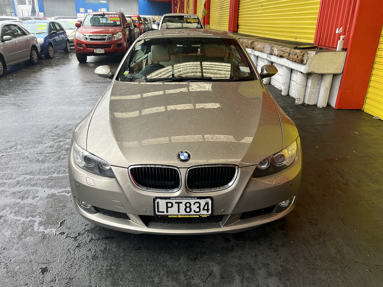 2009 BMW 320i