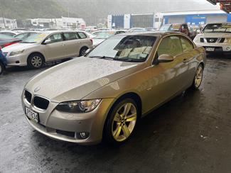 2009 BMW 320i - Thumbnail