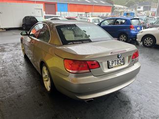 2009 BMW 320i - Thumbnail