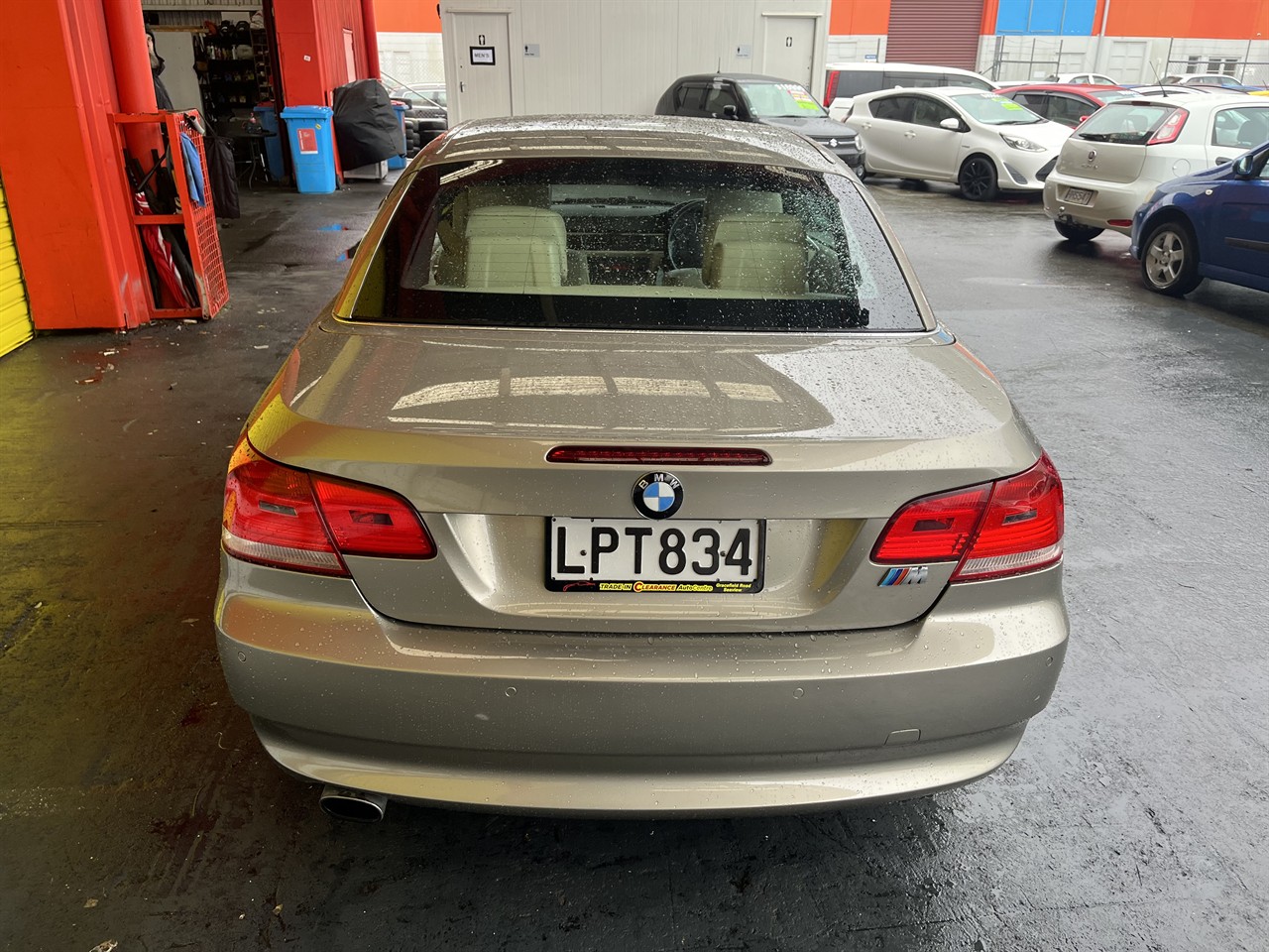 2009 BMW 320i