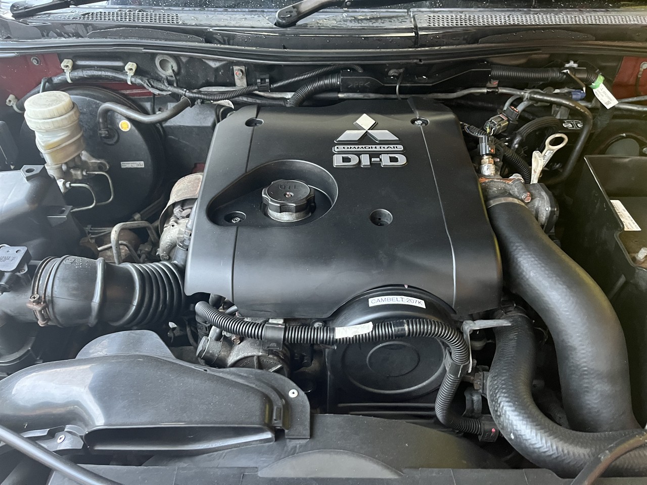 2009 Mitsubishi challenger