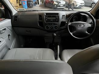 2006 Toyota Hilux - Thumbnail