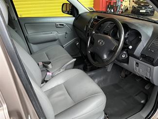2006 Toyota Hilux - Thumbnail