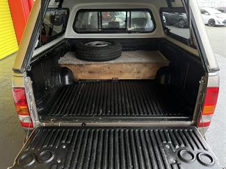 2006 Toyota Hilux - Thumbnail