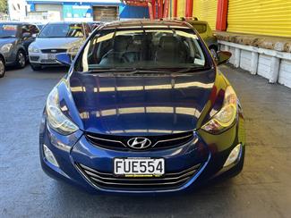 2011 Hyundai elantra - Thumbnail