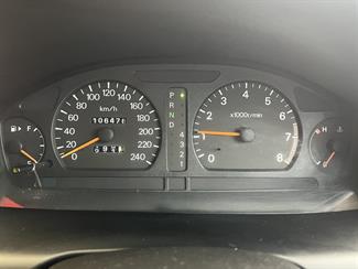 2004 Mitsubishi Galant - Thumbnail