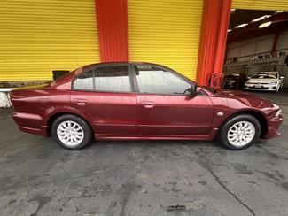 2004 Mitsubishi Galant - Thumbnail
