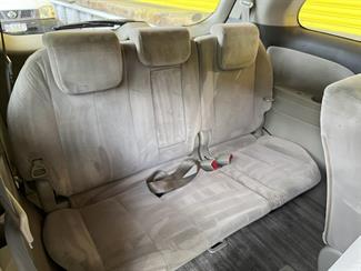 2006 Toyota Estima - Thumbnail