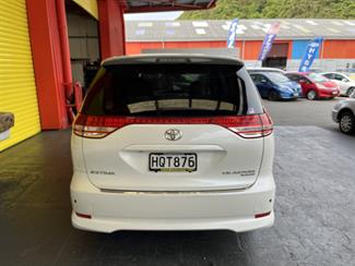 2006 Toyota Estima - Thumbnail