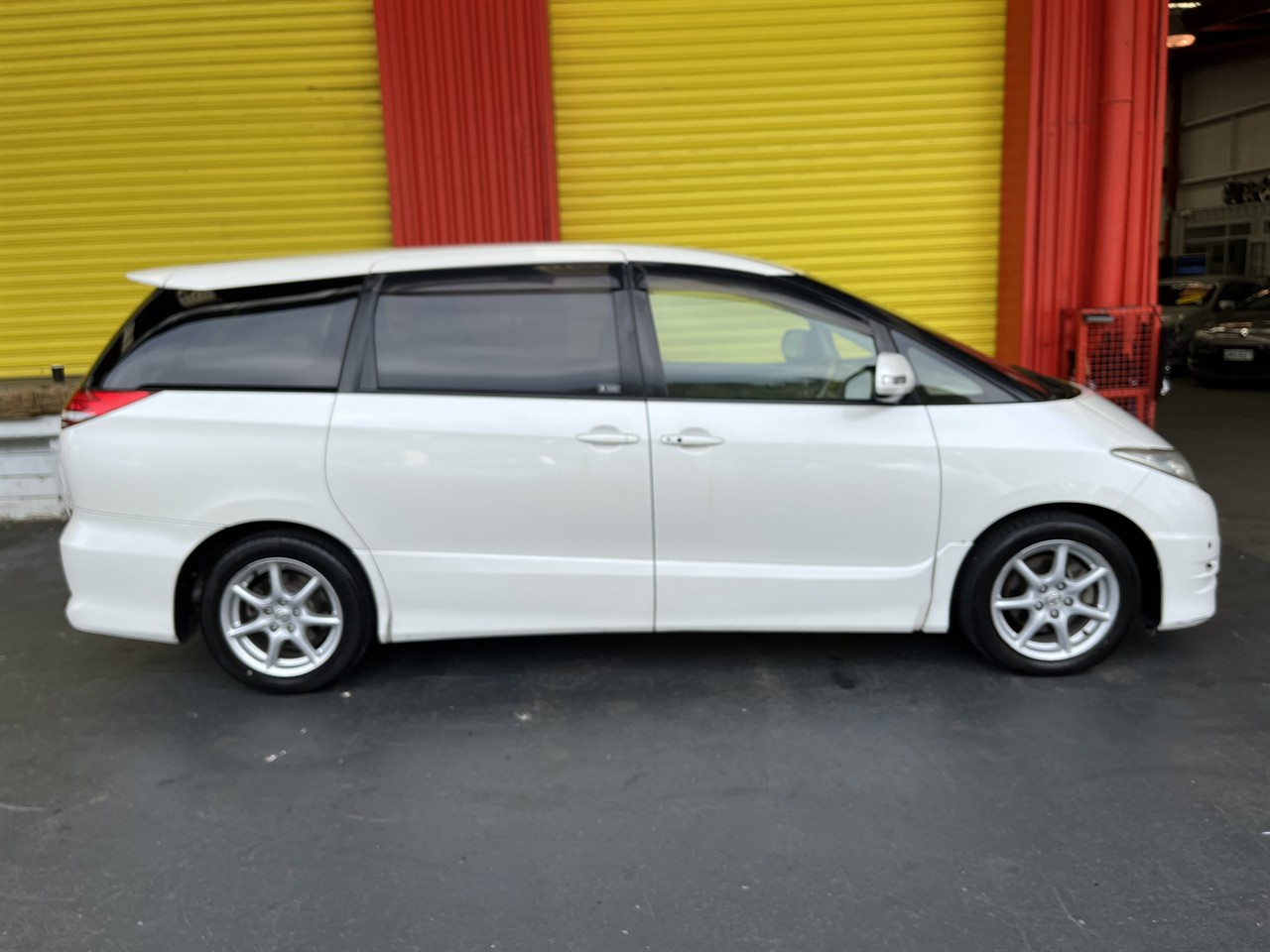 2006 Toyota Estima