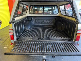 2003 Toyota Hilux - Thumbnail