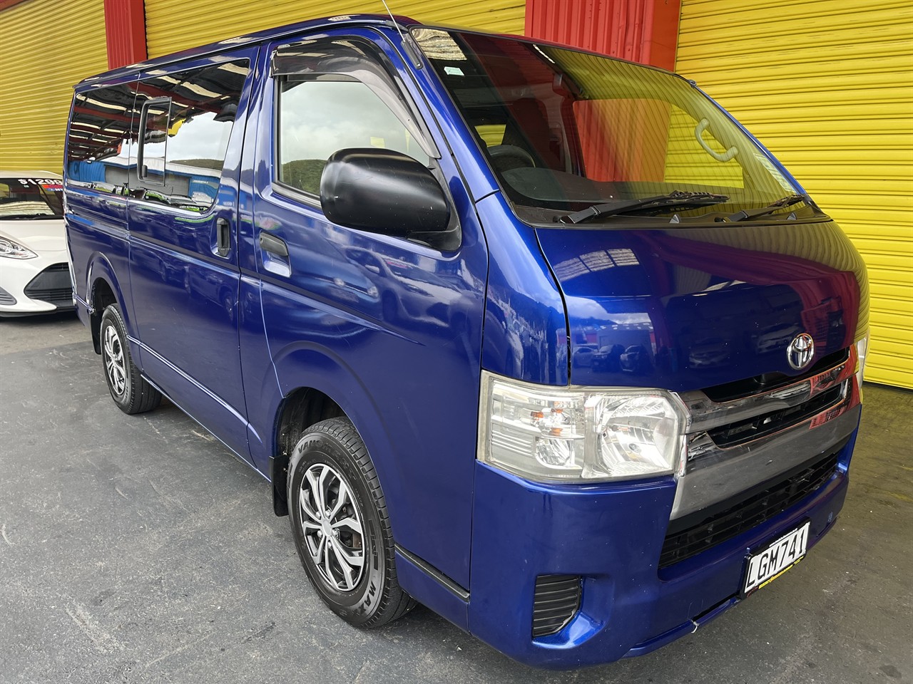 2015 Toyota Hiace