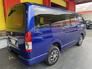 2015 Toyota Hiace - Thumbnail