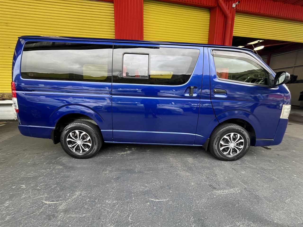 2015 Toyota Hiace