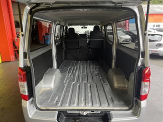 2017 Nissan Nv350 - Thumbnail