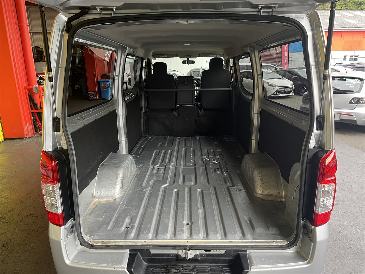 2017 Nissan Nv350