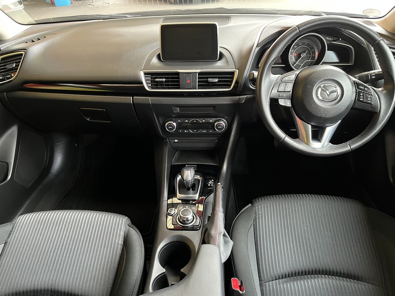 2015 Mazda Axela