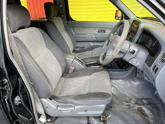 2008 Nissan Navara - Thumbnail