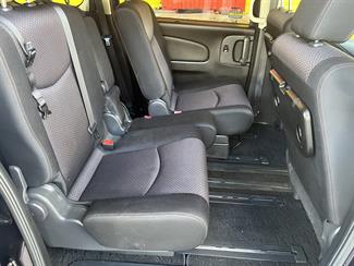 2013 Nissan Serena - Thumbnail