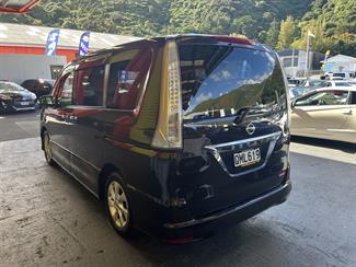 2013 Nissan Serena - Thumbnail