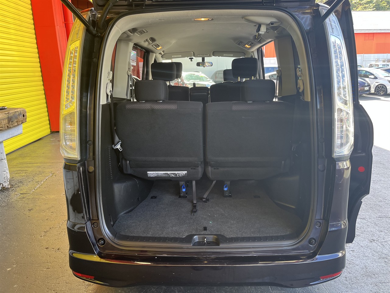 2013 Nissan Serena