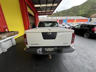2012 Nissan Navara - Thumbnail