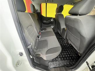 2012 Nissan Navara - Thumbnail