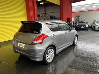 2016 Suzuki Swift - Thumbnail