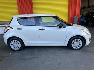 2017 Suzuki Swift - Thumbnail