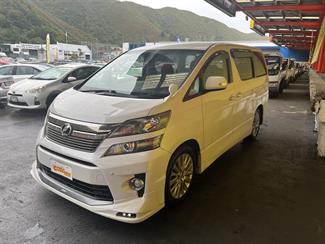 2013 Toyota Vellfire - Thumbnail
