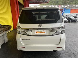 2013 Toyota Vellfire - Thumbnail