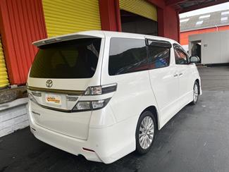 2013 Toyota Vellfire - Thumbnail