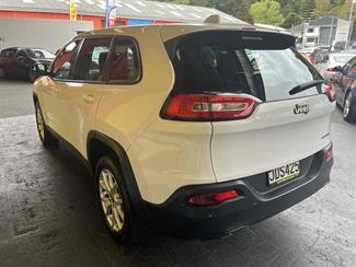 2015 Jeep Cherokee - Thumbnail