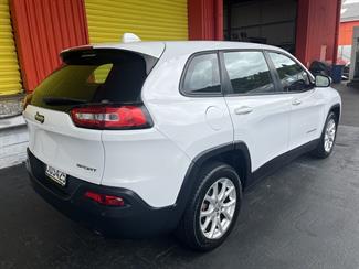 2015 Jeep Cherokee - Thumbnail