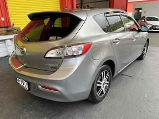 2009 Mazda Axela - Thumbnail