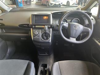 2009 Toyota Wish - Thumbnail
