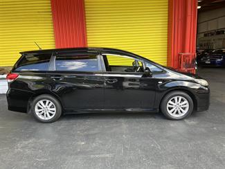 2009 Toyota Wish - Thumbnail