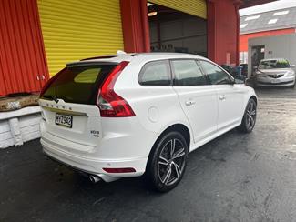 2016 Volvo Xc60 - Thumbnail