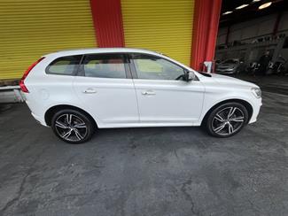 2016 Volvo Xc60 - Thumbnail
