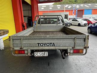 2006 Toyota Hilux - Thumbnail