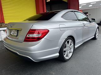 2012 Mercedes-Benz c180 - Thumbnail